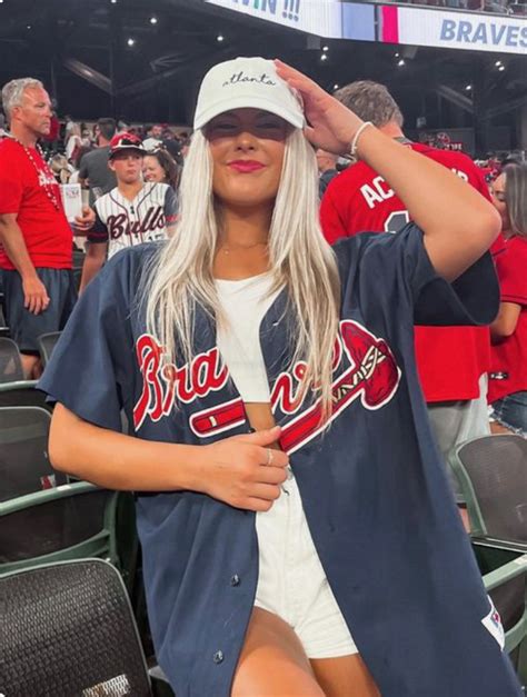 cute baseball jersey outfits.